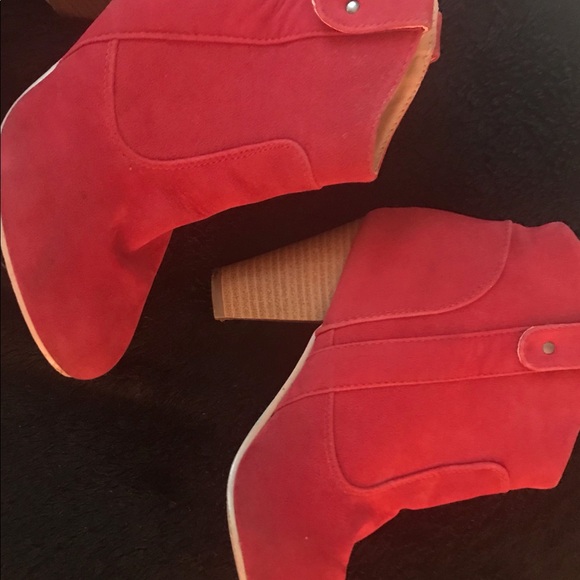 Buy 1 Get 1 FREE 🌸Rue 21 ankle booties🌸 - Picture 5 of 5